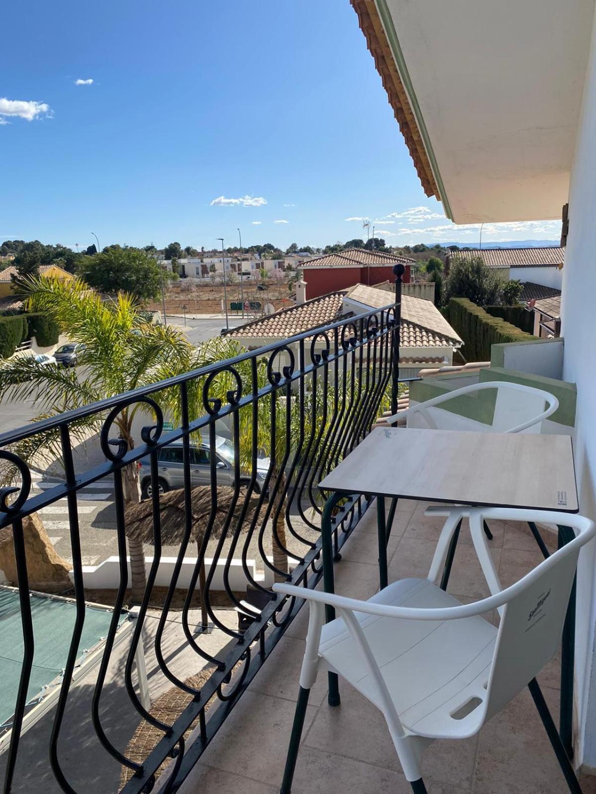 Hostal Espai Mediterrani La Pobla de Vallbona Esterno foto