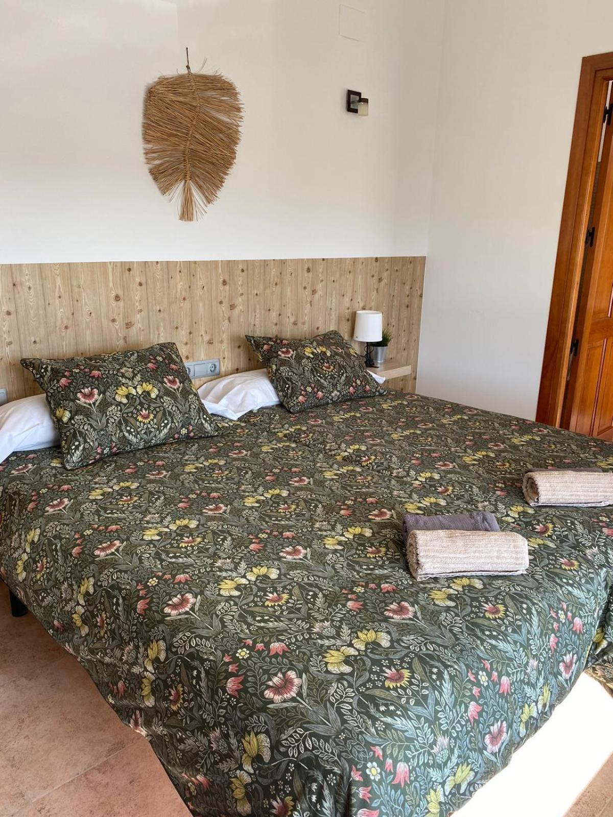 Hostal Espai Mediterrani La Pobla de Vallbona Esterno foto