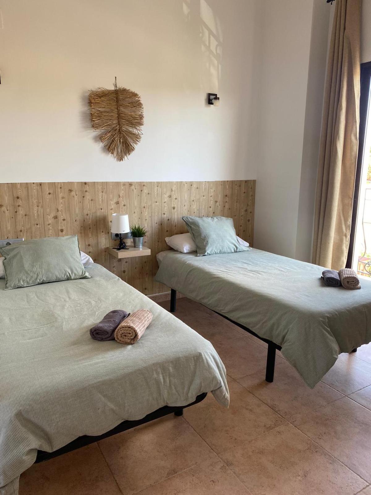 Hostal Espai Mediterrani La Pobla de Vallbona Esterno foto
