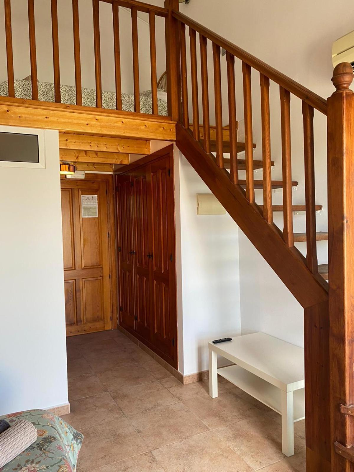 Hostal Espai Mediterrani La Pobla de Vallbona Esterno foto