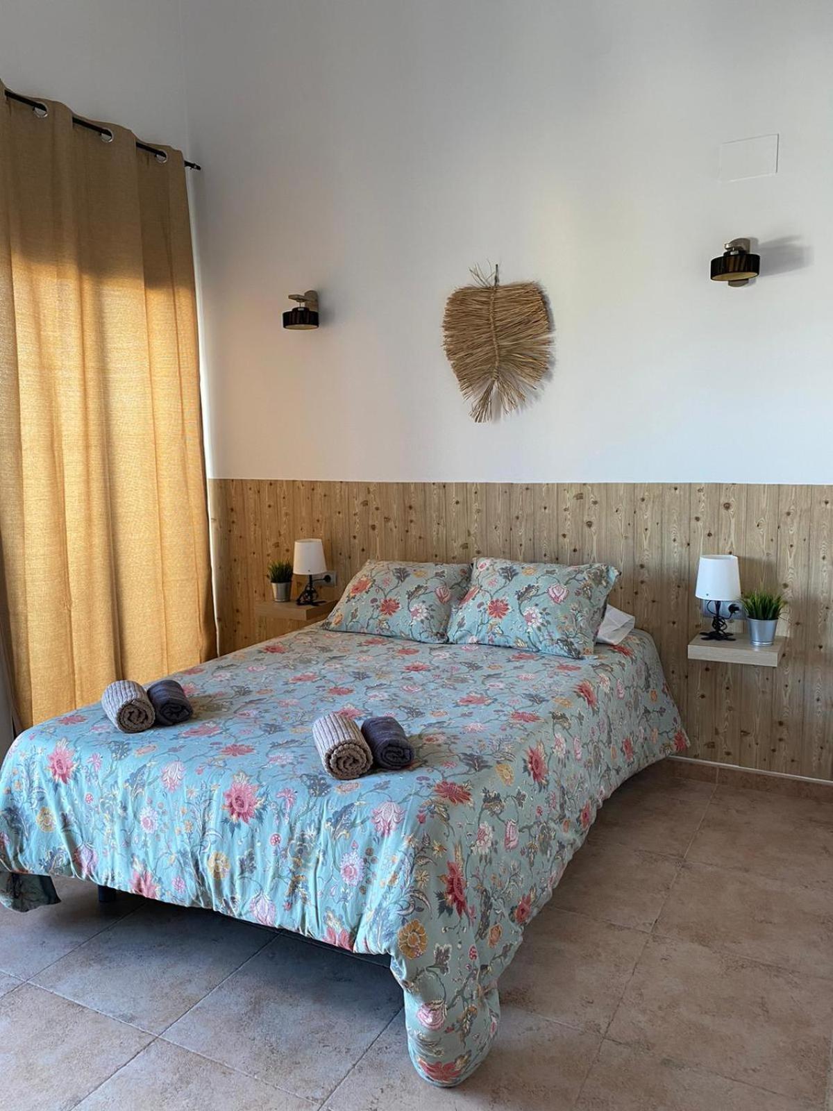 Hostal Espai Mediterrani La Pobla de Vallbona Esterno foto